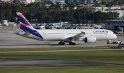 LATAM Airlines Chile Boeing 787-9 Dreamliner (CC-BGF) at  Miami - International, United States