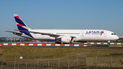 LATAM Airlines Chile Boeing 787-9 Dreamliner (CC-BGF) at  Sydney - Kingsford Smith International, Australia