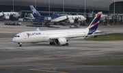 LAN Airlines Boeing 787-9 Dreamliner (CC-BGG) at  Miami - International, United States