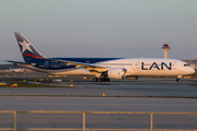 LATAM Airlines Chile Boeing 787-9 Dreamliner (CC-BGH) at  Frankfurt am Main, Germany