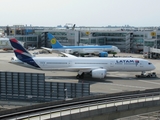 LATAM Airlines Chile Boeing 787-9 Dreamliner (CC-BGH) at  New York - John F. Kennedy International, United States