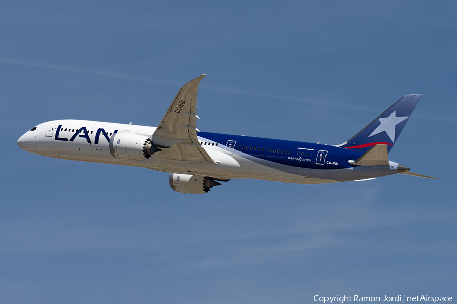 LATAM Airlines Chile Boeing 787-9 Dreamliner (CC-BGI) | Photo 168337