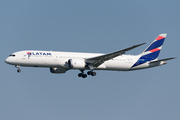 LATAM Airlines Chile Boeing 787-9 Dreamliner (CC-BGM) at  New York - John F. Kennedy International, United States