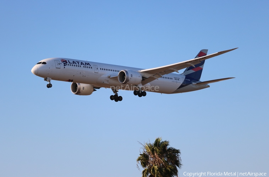 LATAM Airlines Chile Boeing 787-9 Dreamliner (CC-BGM) | Photo 296524