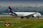 LATAM Airlines Chile Boeing 787-9 Dreamliner (CC-BGN) at  Sao Paulo - Guarulhos - Andre Franco Montoro (Cumbica), Brazil