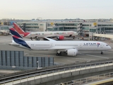 LATAM Airlines Chile Boeing 787-9 Dreamliner (CC-BGN) at  New York - John F. Kennedy International, United States