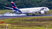 LATAM Airlines Chile Boeing 787-9 Dreamliner (CC-BGO) at  Sao Paulo - Guarulhos - Andre Franco Montoro (Cumbica), Brazil