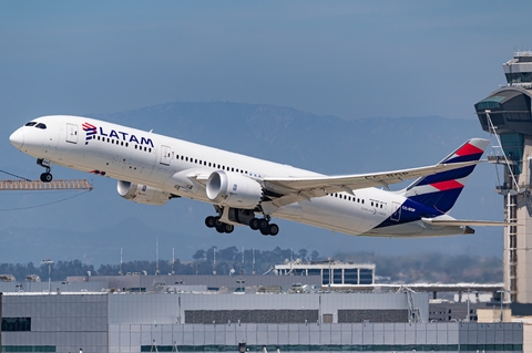 LATAM Airlines Chile Boeing 787-9 Dreamliner (CC-BGP) at  Los Angeles - International, United States