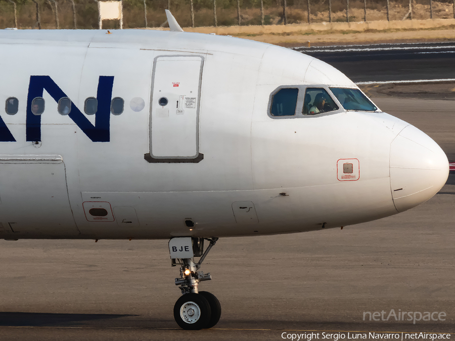 LATAM Airlines Chile Airbus A320-214 (CC-BJE) | Photo 309245