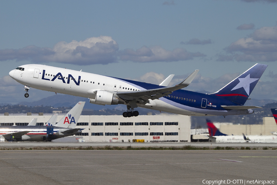 LAN Airlines Boeing 767-316(ER) (CC-CEB) | Photo 335311