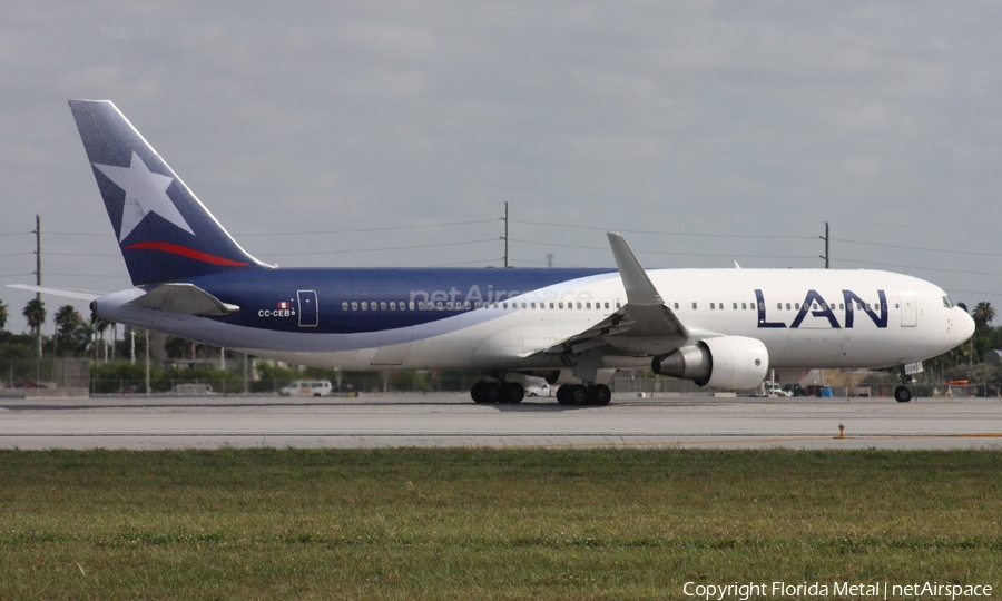 LAN Airlines Boeing 767-316(ER) (CC-CEB) | Photo 305208