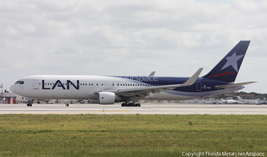 LAN Airlines Boeing 767-316(ER) (CC-CEB) | Photo 556327