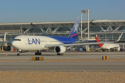 LAN Airlines Boeing 767-3Q8(ER) (CC-CML) at  Santiago - Comodoro Arturo Merino Benitez International, Chile