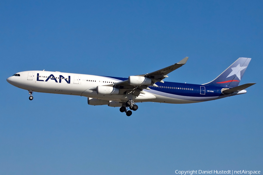 LAN Airlines Airbus A340-313X (CC-CQC) | Photo 541830