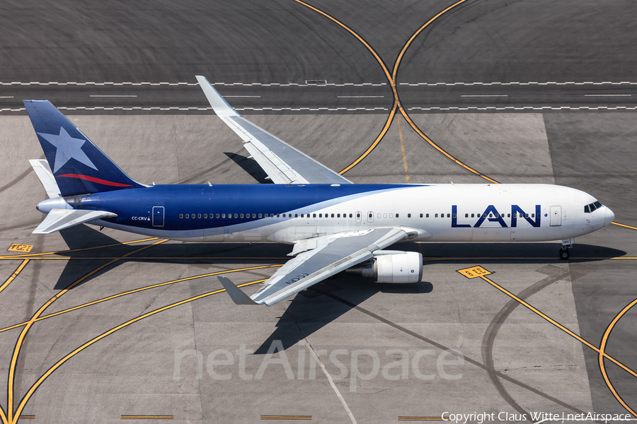 LAN Airlines Boeing 767-316(ER) (CC-CRV) | Photo 307095