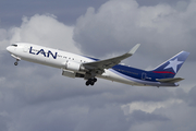 LAN Airlines Boeing 767-316(ER) (CC-CRV) at  Los Angeles - International, United States