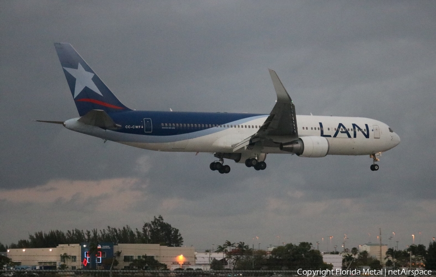 LAN Airlines Boeing 767-316(ER) (CC-CWF) | Photo 336028