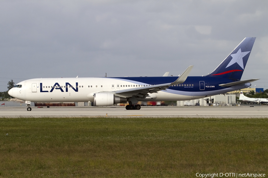 LAN Airlines Boeing 767-316(ER) (CC-CWN) | Photo 422836