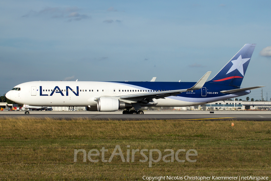 LAN Airlines Boeing 767-316(ER) (CC-CWV) | Photo 104027