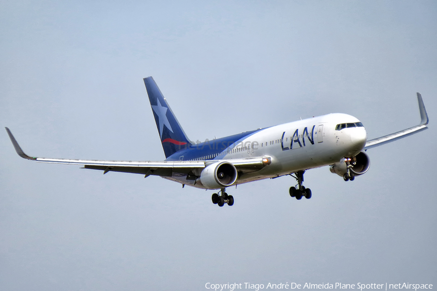 LAN Airlines Boeing 767-316(ER) (CC-CWV) | Photo 667762