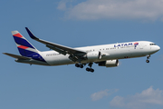 LATAM Airlines Chile Boeing 767-316(ER) (CC-CWV) at  New York - John F. Kennedy International, United States