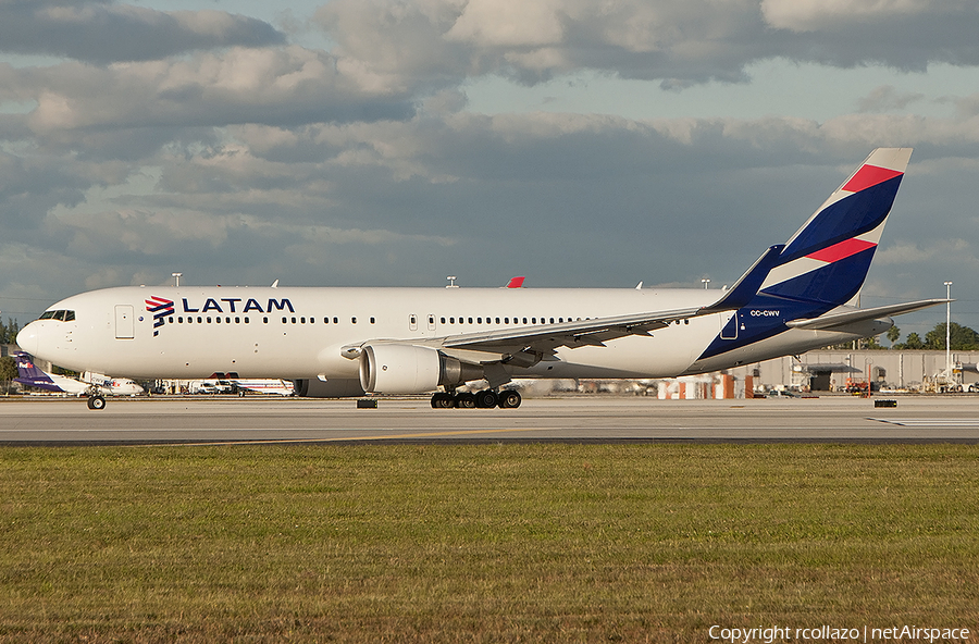 LATAM Airlines Chile Boeing 767-316(ER) (CC-CWV) | Photo 134243