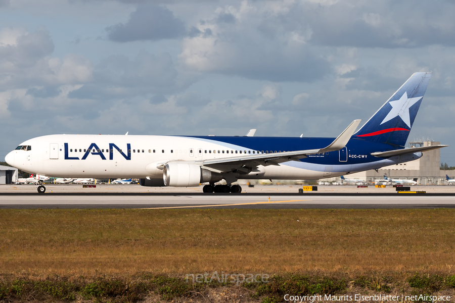 LAN Airlines Boeing 767-316(ER) (CC-CWY) | Photo 151504