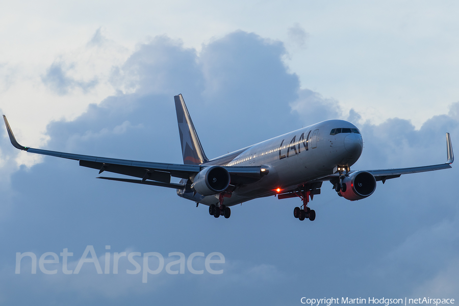 LAN Airlines Boeing 767-316(ER) (CC-CWY) | Photo 258241