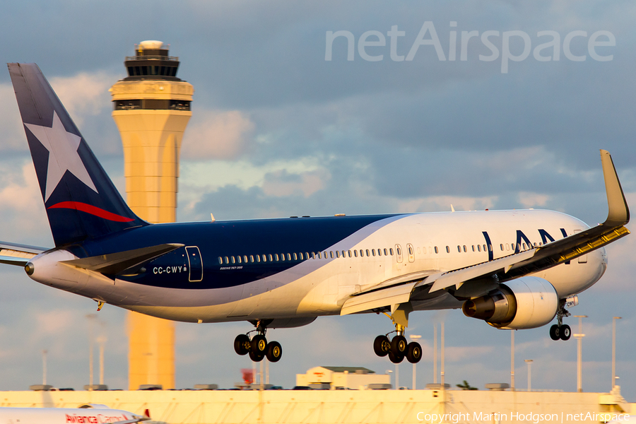 LAN Airlines Boeing 767-316(ER) (CC-CWY) | Photo 65671