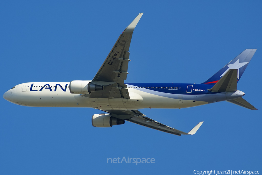 LAN Airlines Boeing 767-316(ER) (CC-CWY) | Photo 69078