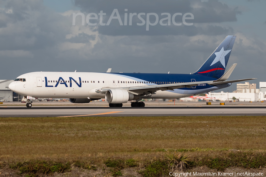LAN Airlines Boeing 767-316(ER) (CC-CWY) | Photo 392450