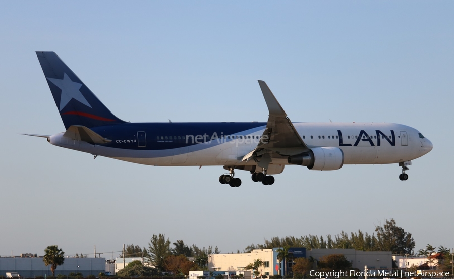 LAN Airlines Boeing 767-316(ER) (CC-CWY) | Photo 556804