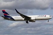 LATAM Airlines Chile Boeing 767-316(ER) (CC-CWY) at  Miami - International, United States