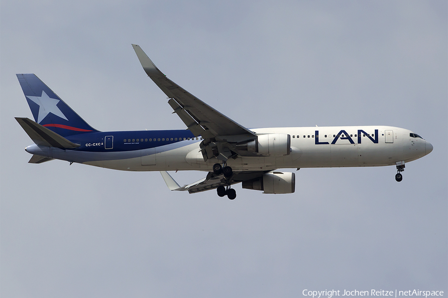 LAN Airlines Boeing 767-316(ER) (CC-CXC) | Photo 46523