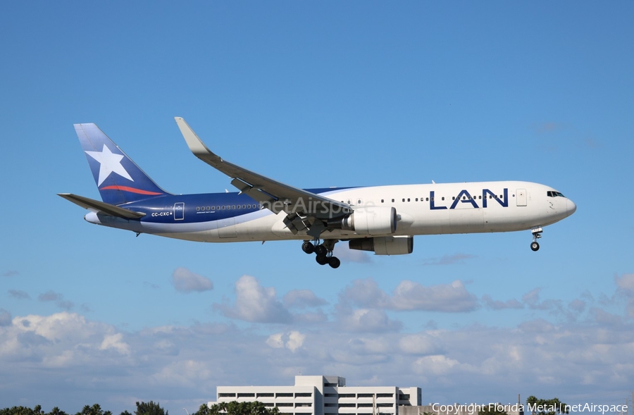 LAN Airlines Boeing 767-316(ER) (CC-CXC) | Photo 336033