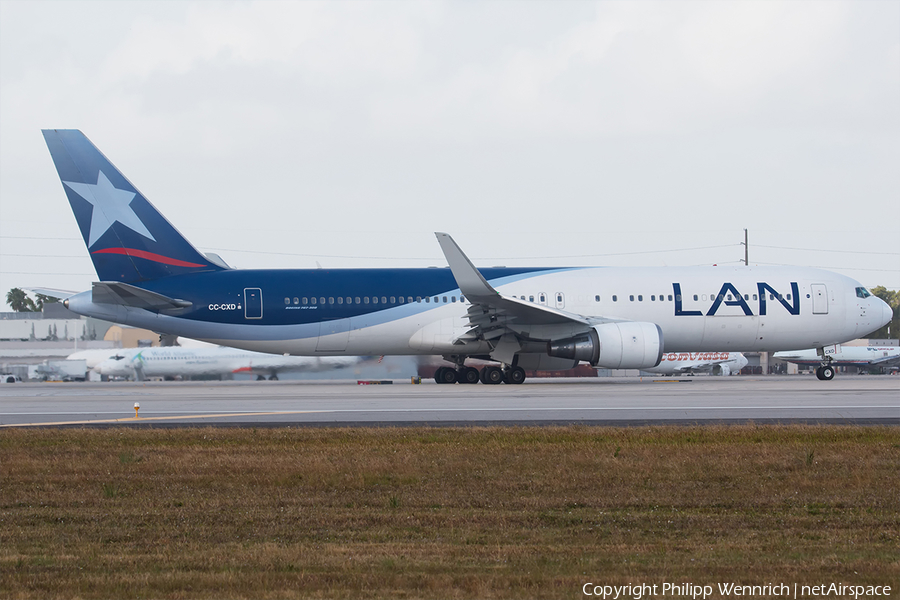 LAN Airlines Boeing 767-316(ER) (CC-CXD) | Photo 242481