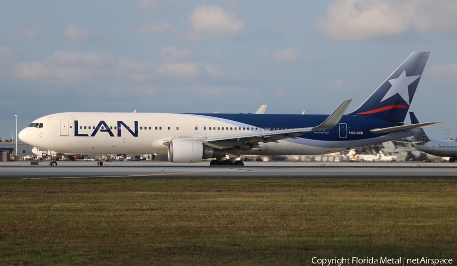 LAN Airlines Boeing 767-316(ER) (CC-CXD) | Photo 336034