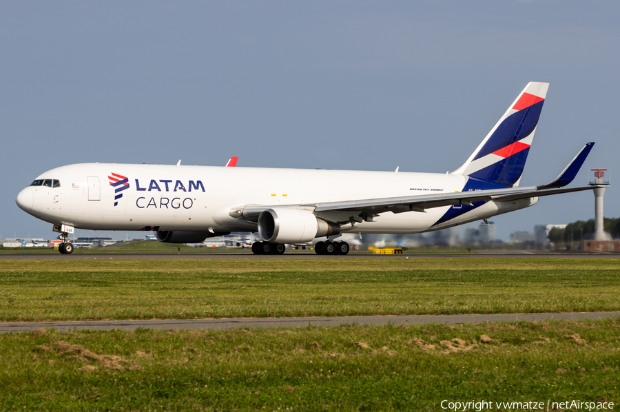 LATAM Cargo Chile Boeing 767-316(ER)(BCF) (CC-CXE) | Photo 635638