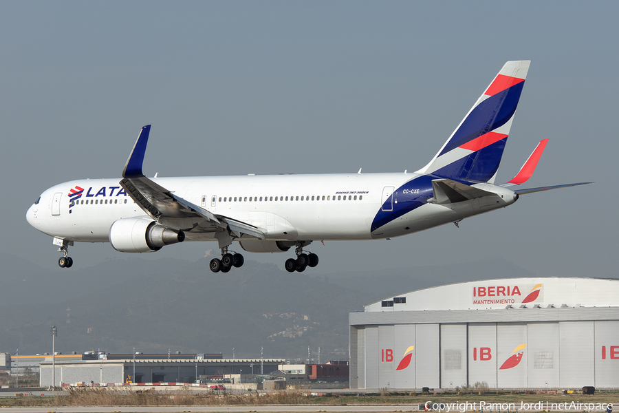 LATAM Airlines Chile Boeing 767-316(ER) (CC-CXE) | Photo 371582