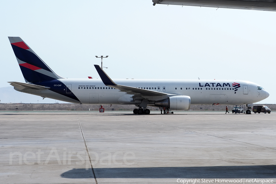LATAM Airlines Chile Boeing 767-316(ER) (CC-CXF) | Photo 673374