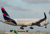 LATAM Airlines Chile Boeing 767-316(ER) (CC-CXF) at  Miami - International, United States