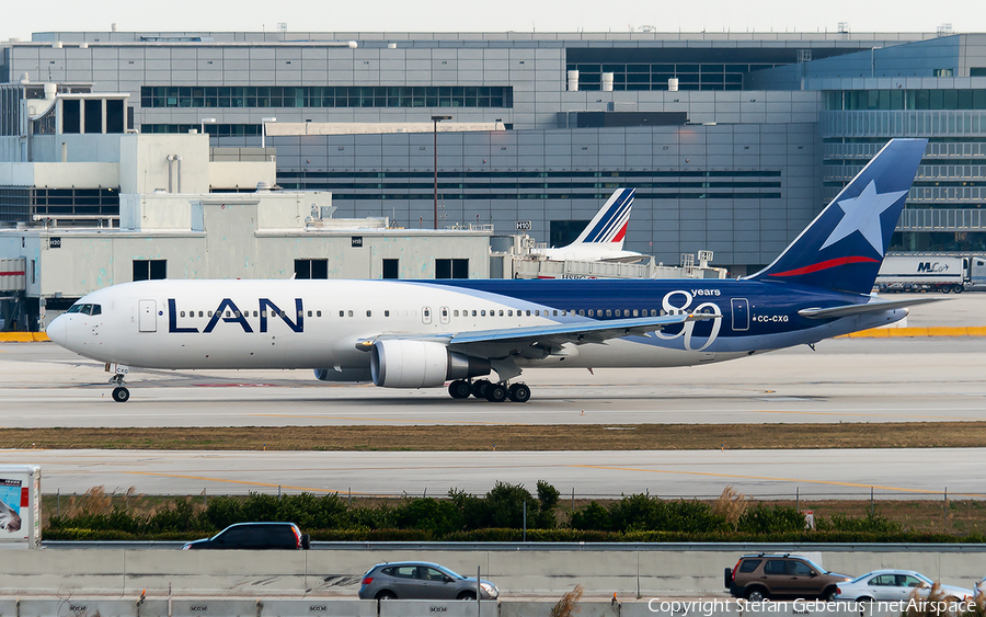 LAN Airlines Boeing 767-316(ER) (CC-CXG) | Photo 2331
