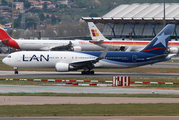 LAN Airlines Boeing 767-316(ER) (CC-CXG) at  Madrid - Barajas, Spain