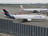 LATAM Airlines Chile Boeing 767-316(ER) (CC-CXG) at  New York - John F. Kennedy International, United States