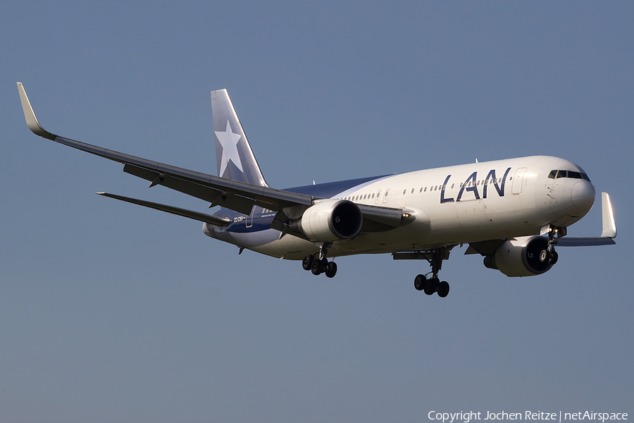 LAN Airlines Boeing 767-316(ER) (CC-CXH) | Photo 113332
