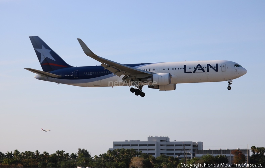 LAN Airlines Boeing 767-316(ER) (CC-CXH) | Photo 309311