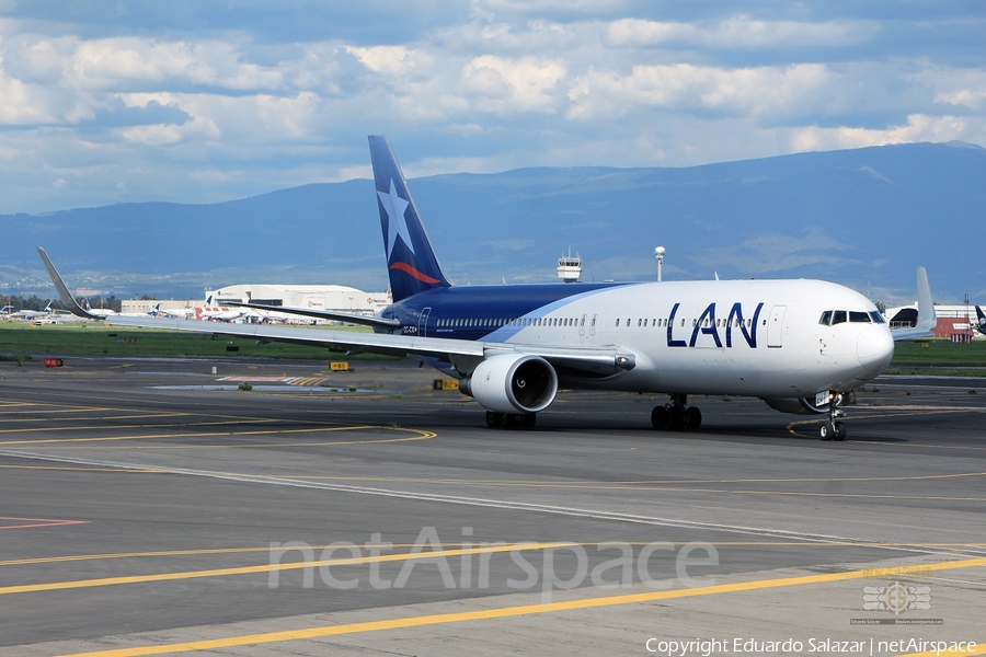 LAN Airlines Boeing 767-316(ER) (CC-CXI) | Photo 321373