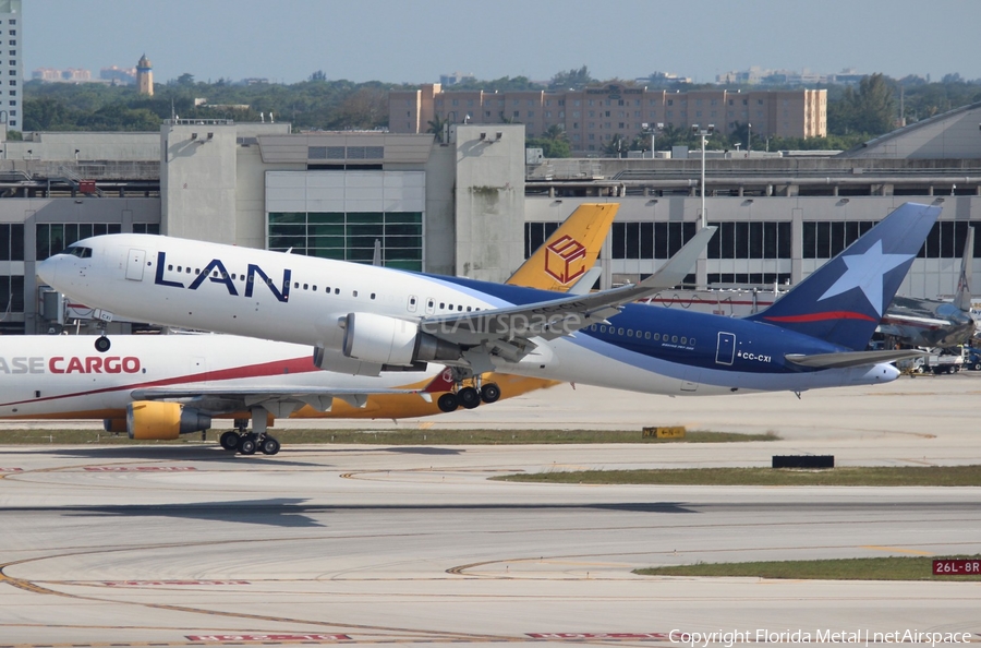 LAN Airlines Boeing 767-316(ER) (CC-CXI) | Photo 309312