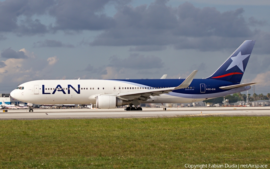 LAN Airlines Boeing 767-316(ER) (CC-CXI) | Photo 324218