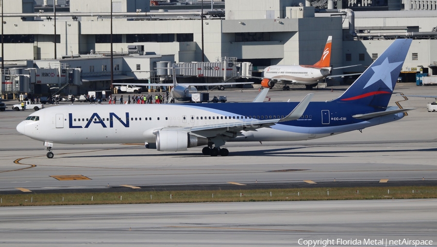 LAN Airlines Boeing 767-316(ER) (CC-CXI) | Photo 336037